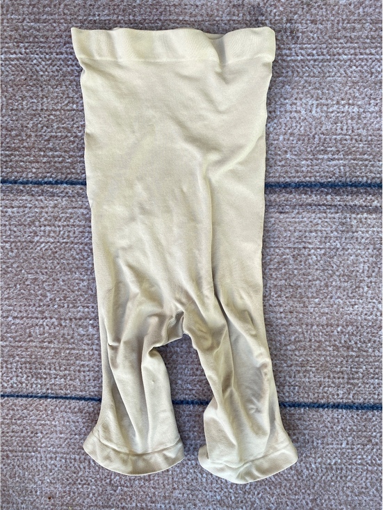 Skims Other - Skims Body Seamless Sculpt High Waisted mid-thigh Shorts Clay M New without tags